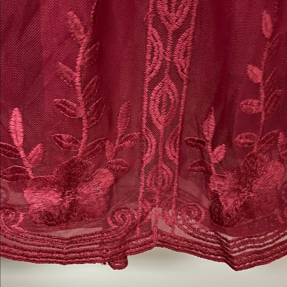 Elegant Deep Red Lace Midi Dress - Picture 8 of 9